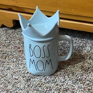 Boss mom Mother’s Day mug with topper